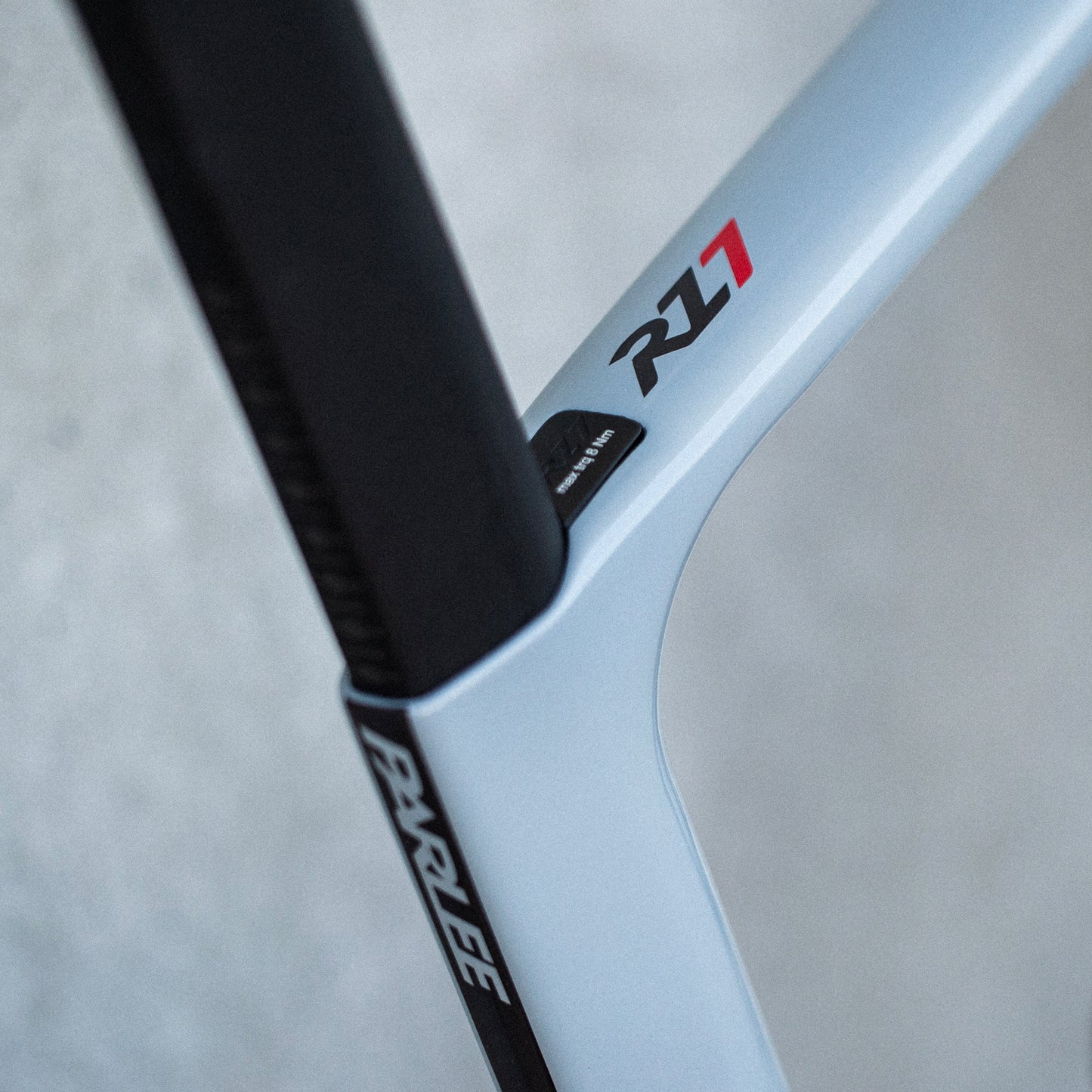 RZ7 seat post wedge clamp assembly